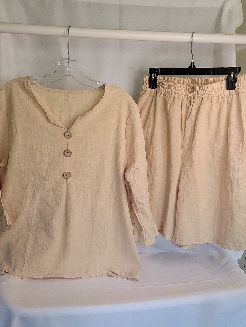Women's Cream Button-Front Lightweight Lounge Outfit.